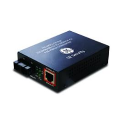 100BASE-FX TO 10/100BASE-TX MEDIA CONVERTER + PoE INJECTOR