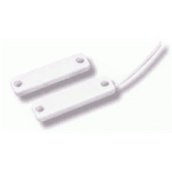 Contatto magnetico N.C. con anta chiusa . Contenitore plastico sottile a basso profilo