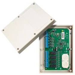 Modulo per 4 ingressi controllati e 4 uscite a relè.