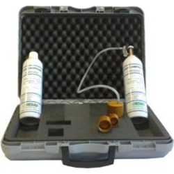 Valigetta di test contenente valvola con flussometro ed adattatore per far fluire gas al rivelatore.