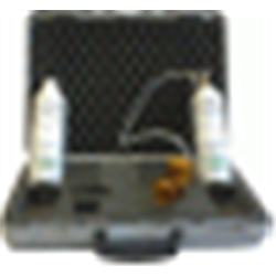 Valigetta di test contenente valvola con flussometro ed adattatore per far fluire gas al rivelatore.