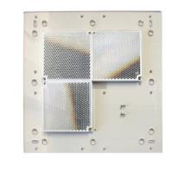 Kit prisma per barriera di fumo FireBeam, composto da tre prismi riflettenti e supporto preforato. Estende la portata del rivelatore lineare di fumo sino a 140m. Campo di funzionamento 70-140m.